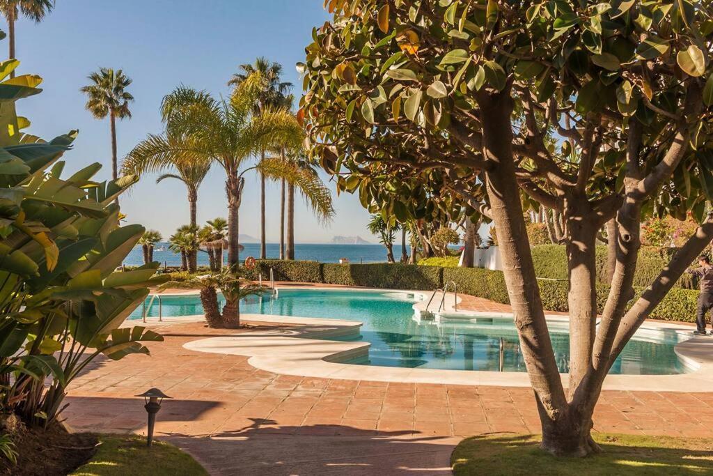 Alcazaba Beach Apartment Estepona Dış mekan fotoğraf