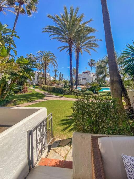 Alcazaba Beach Apartment Estepona Dış mekan fotoğraf