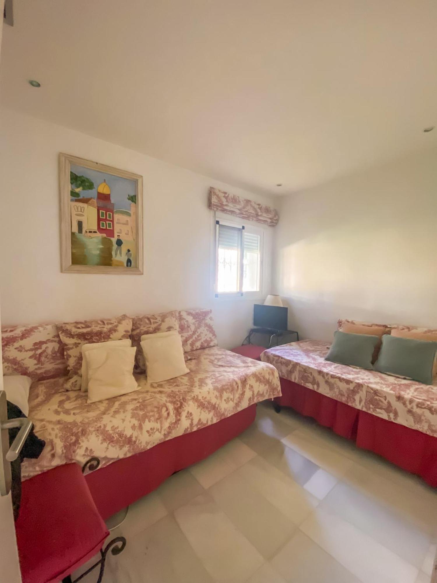 Alcazaba Beach Apartment Estepona Dış mekan fotoğraf